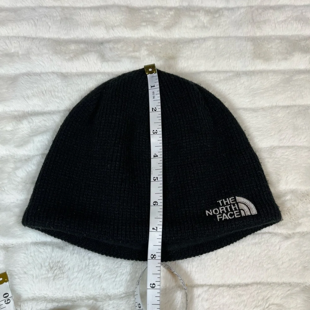 The North Face Women’s Dark Grey Knit Fleece Line Beanie Cap Fall Winter PNW